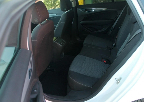 Opel Insignia cena 49999 przebieg: 217000, rok produkcji 2017 z Radków małe 407